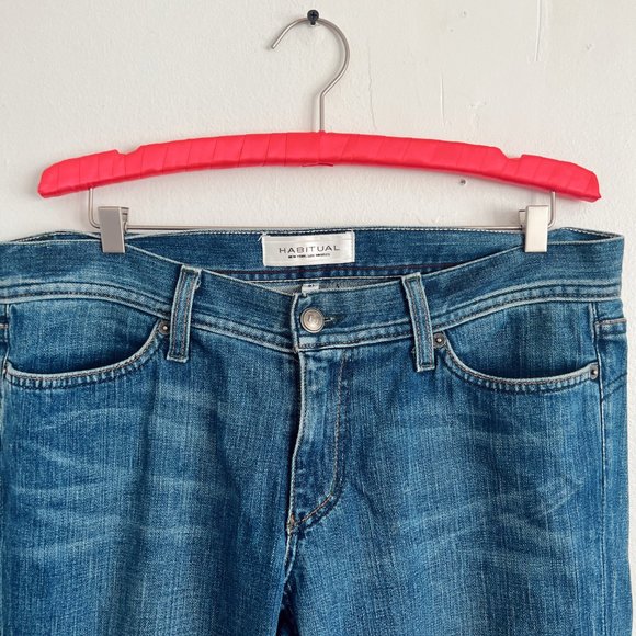 Vintage, Y2K Low Rise Dark Wash Flared Denim Jeans | 2000s Trendy Fashion Jeans - Picture 2 of 4